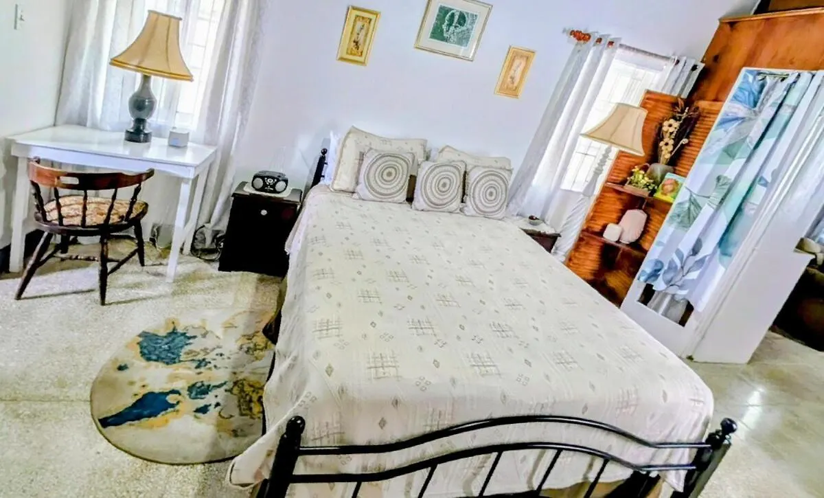 別荘 Vista Azul - Garden View Apartment With Beach Access Cornwall Barracks ジャマイカ