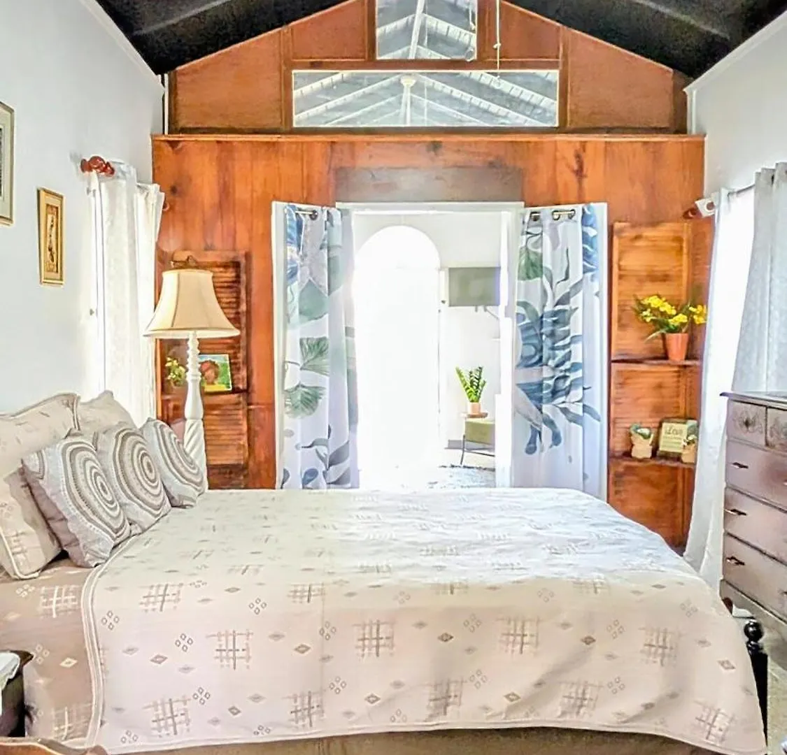 Vista Azul - Garden View Apartment With Beach Access Cornwall Barracks