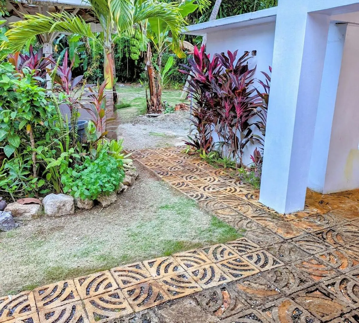 Vista Azul - Garden View Apartment With Beach Access Cornwall Barracks